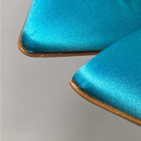 Manolo Blahnik Lurum 90 Embellished Satin Mules size 39.5 - Picture 9 of 12